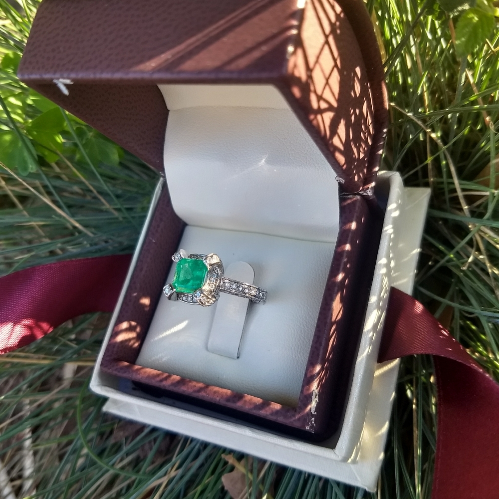 Emerald 3 Carat and Diamond Ring